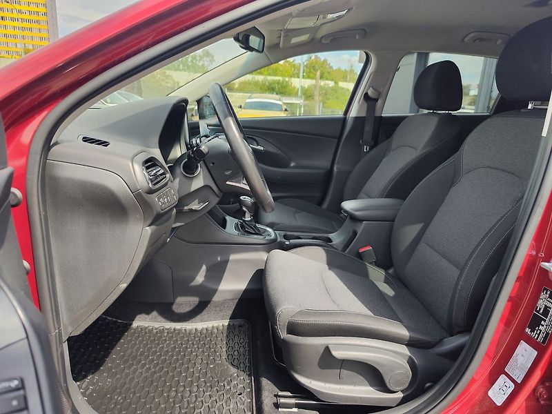 Hyundai i30 1.0 T-GDI/88kW Smart Navi - fotka 13 z 33