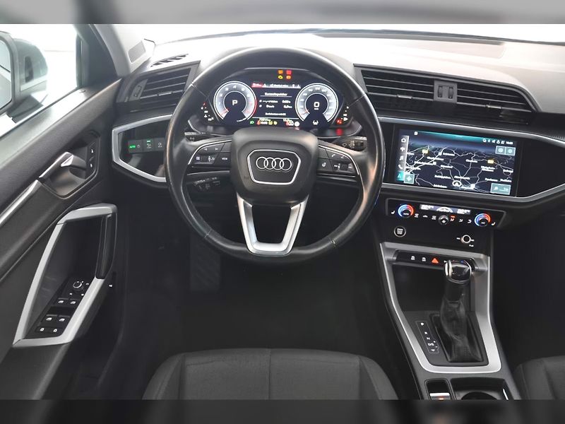 Audi Q3 35TFSI S-Line Ad.Temp LED AC - fotka 13 z 16