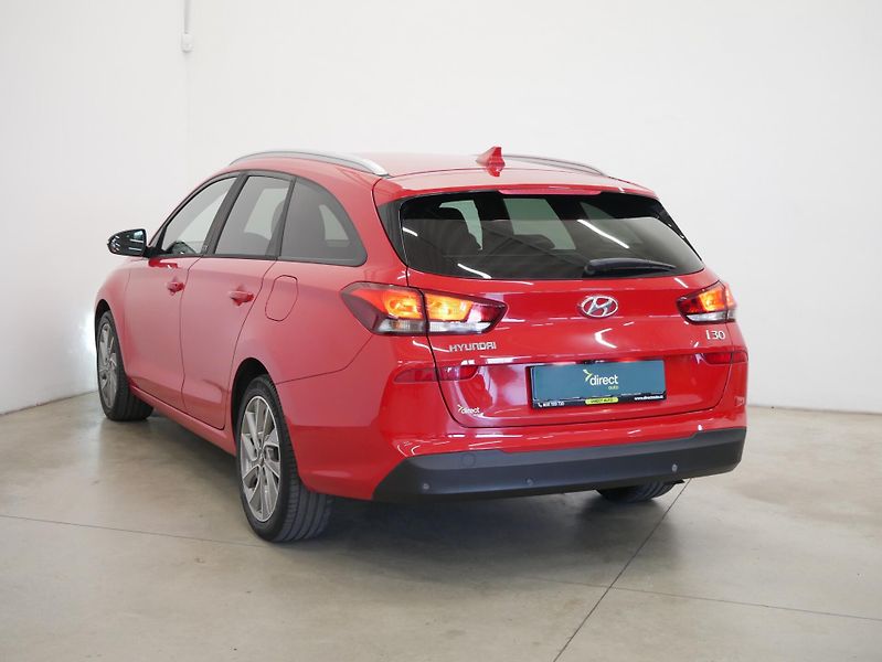 Hyundai i30 - fotka 7 z 24