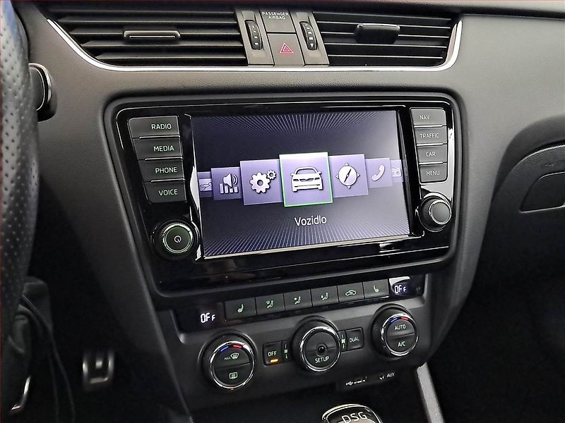 Škoda Octavia (2014) RS 2.0 TDI, Automat, Navi - fotka 12 z 17