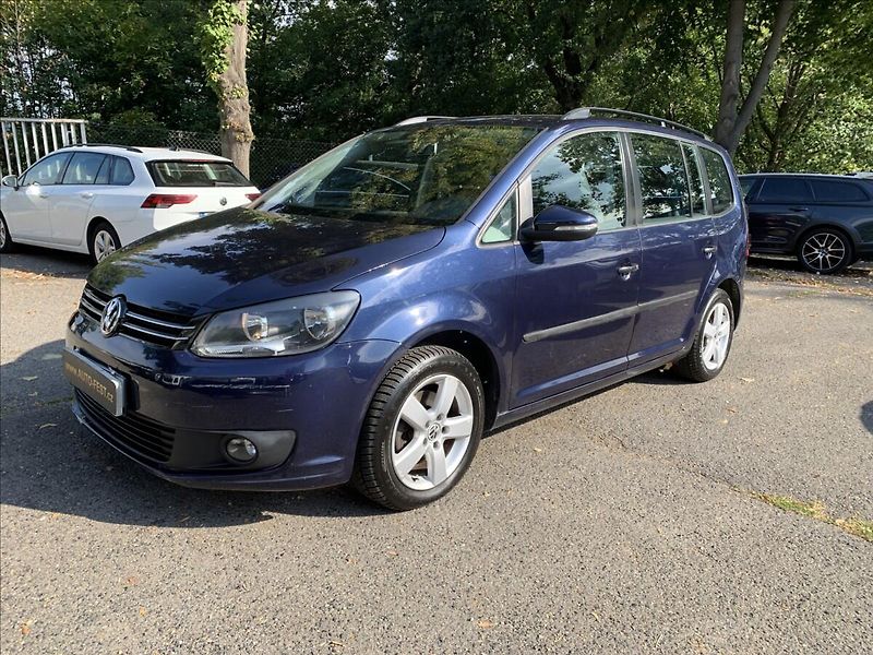 Volkswagen Touran 1,6 TDI DSG - fotka 1 z 17