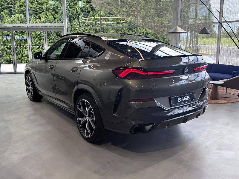 BMW X6 xDrive30d M-Sport - fotka 3 z 31