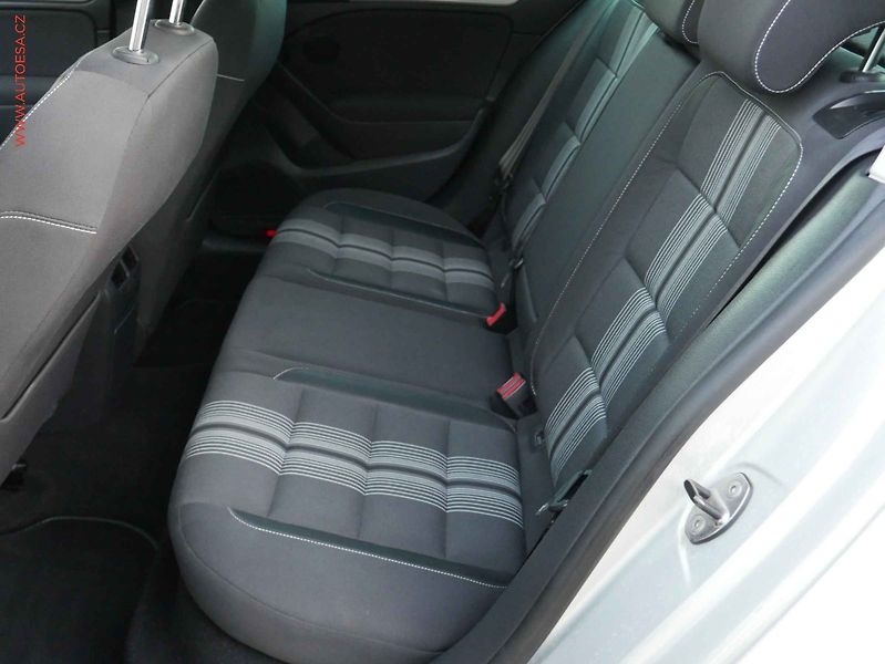 Volkswagen Golf (2012) 1.4 TSi, Match, Webasto - fotka 10 z 15