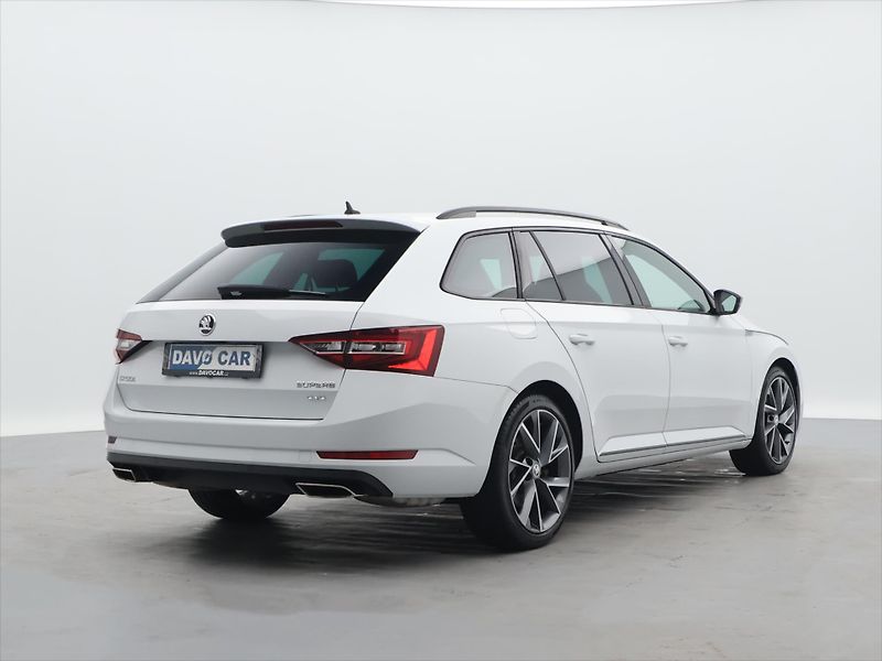 Škoda Superb 2.0 TSI 206kW DSG Sportline - fotka 7 z 30