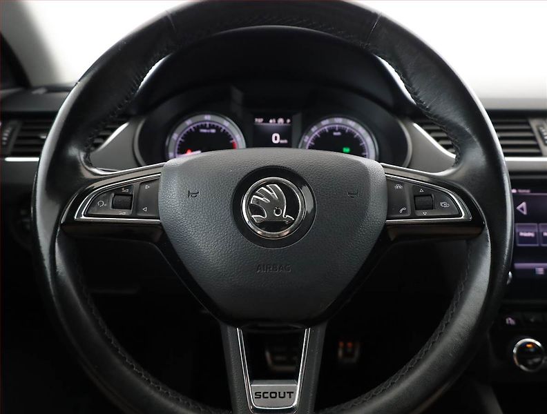 Škoda Octavia (2018) Scout 1.8 TSI, 4X4, Automat - fotka 8 z 20