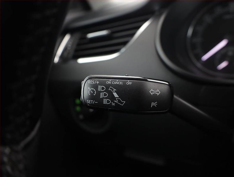 Škoda Octavia (2017) 1.6 TDI, Tempomat - fotka 10 z 16