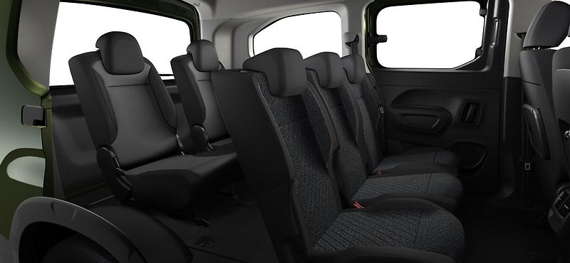 Peugeot Rifter (2026) LONG ALLURE DIESEL 130 MAN6 - fotka 9 z 9