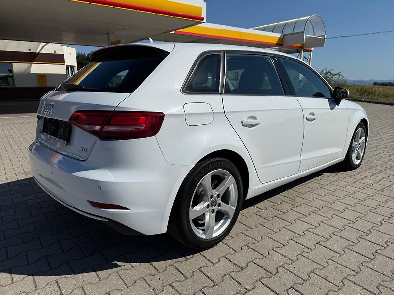 Audi A3 1,6 TDI Sportb automat - fotka 5 z 15