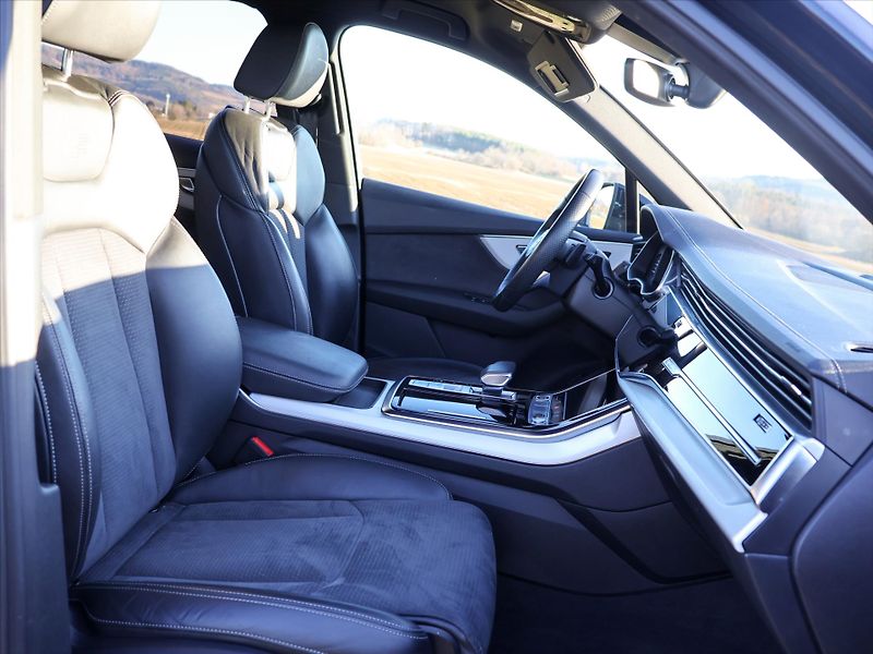 Audi Q7 3,0 TDI Quattro Tiptronic S li - fotka 12 z 36