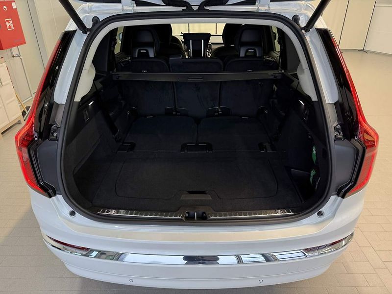 Volvo XC90 (2026) B5 2.0L 250+14 HP AT8 AWD PLUS - fotka 22 z 25
