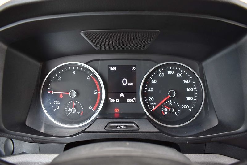 Volkswagen Crafter 2.0TDI 7.MÍST*DPH*DOUBLECAB* - fotka 20 z 28