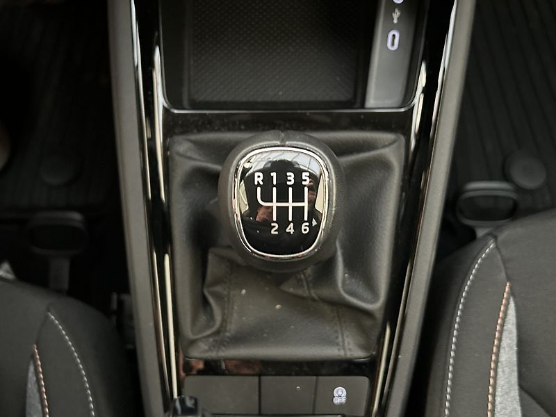 Škoda Kamiq 1.0 TSI 130 let Premium - fotka 15 z 24