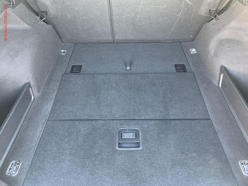 Hyundai i40 (2015) 1.7 CRDi, Automat - fotka 7 z 17