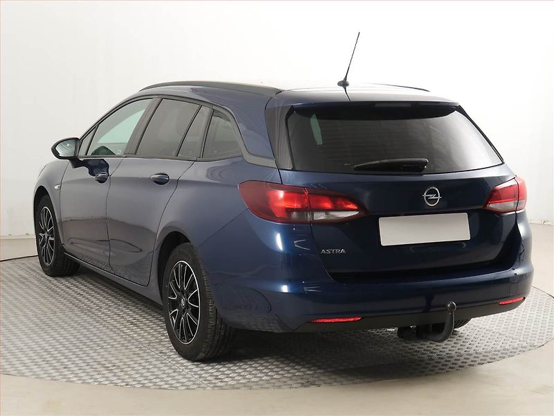 Opel Astra (2021) Edition 1.2 Turbo, Serv.kniha - fotka 4 z 19