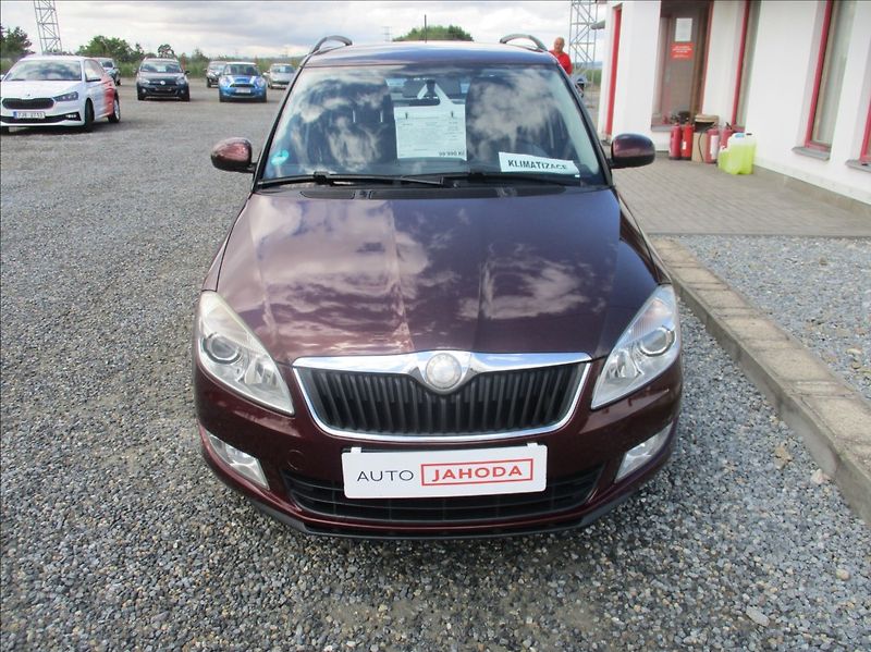 Škoda Fabia 1,2 TSI, digiklima,servis,tažn - fotka 2 z 34