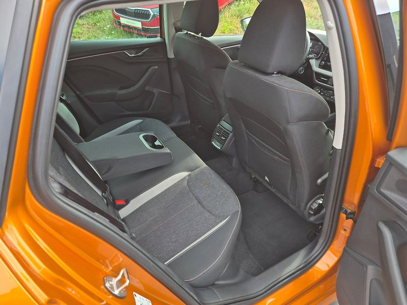 Škoda Kamiq (2025) Top Selection 1.5TSi 110kW 6°m - fotka 18 z 30