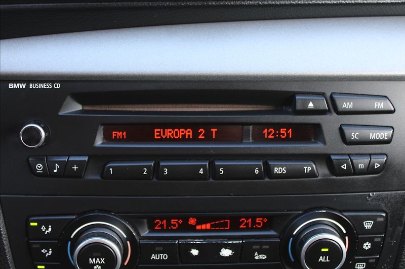 BMW Řada 1 2,0 118d  KLIMATIZACE - fotka 11 z 28