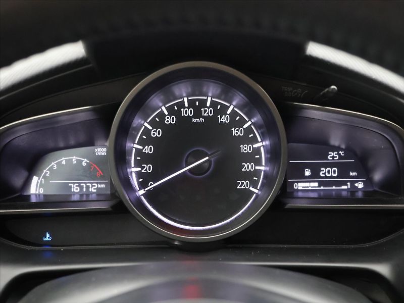 Mazda 2 1,5 Skyactiv-G 66kW REVOLUTION - fotka 12 z 24
