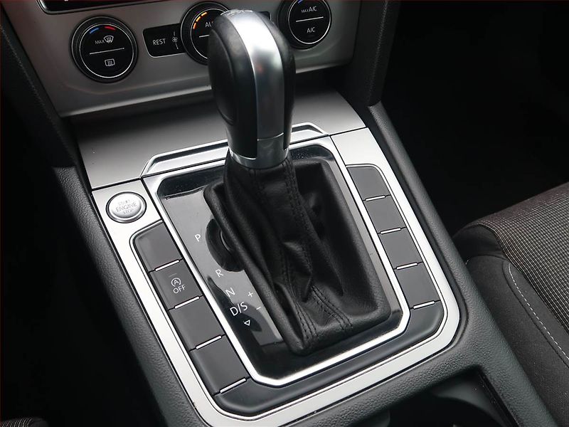 Volkswagen Passat (2018) Comfortline 2.0 TDI, Automat - fotka 13 z 18