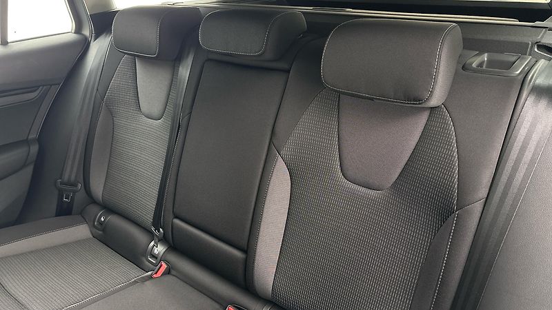 Škoda Octavia 2.0 TDI Ambition Combi - fotka 16 z 25