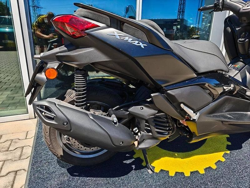Yamaha X-Max 125 (2023) TECH MAX - fotka 14 z 20