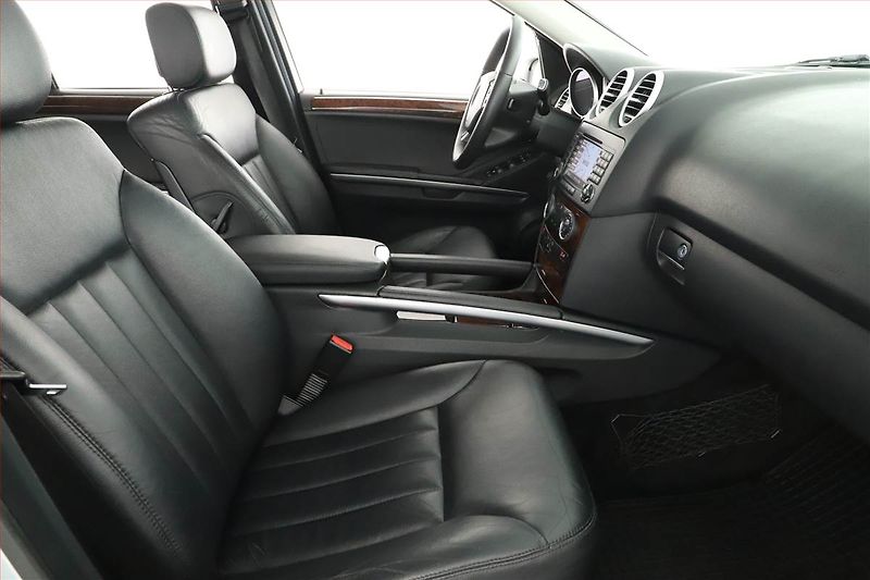 Mercedes-Benz Třídy M (2005) ML 350 , 4X4, Automat, Navi - fotka 7 z 15
