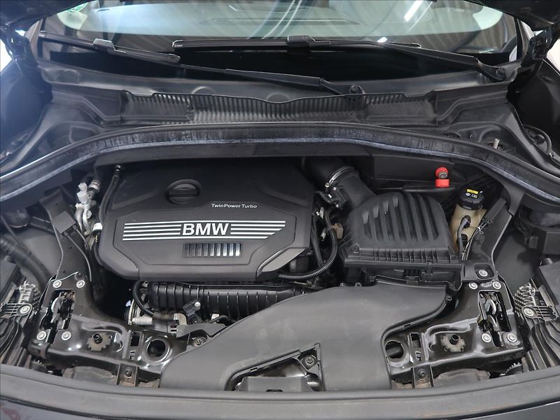 BMW Řada 2 1,5 218i serv. historie, - fotka 9 z 35