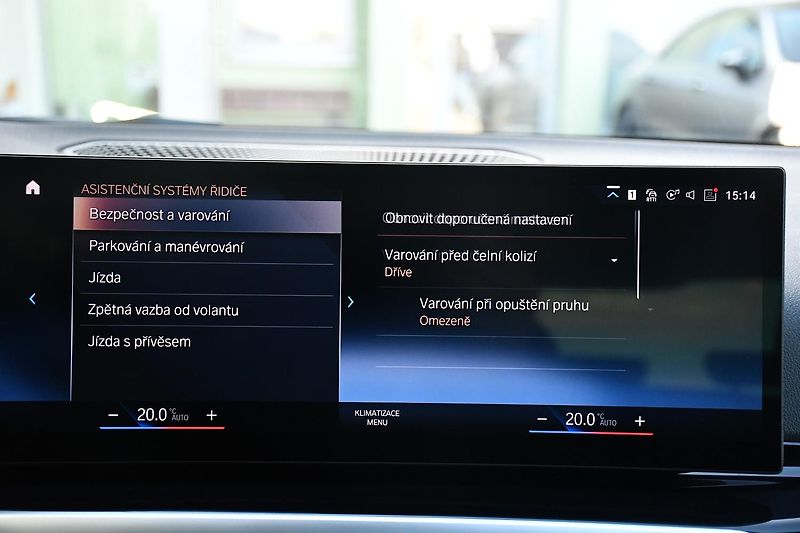 BMW Řada 3 320d xDrive M-SPORT  - fotka 38 z 43