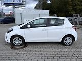 Toyota Yaris 1.5i 82 kW navi. serviska - náhled 2