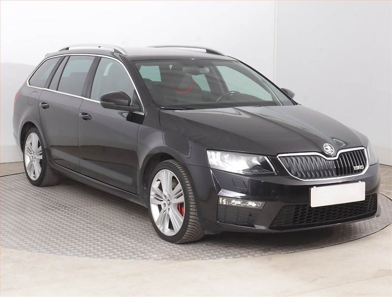 Škoda Octavia (2016) RS 2.0 TSI, Automat, Kůže - fotografie inzerátu