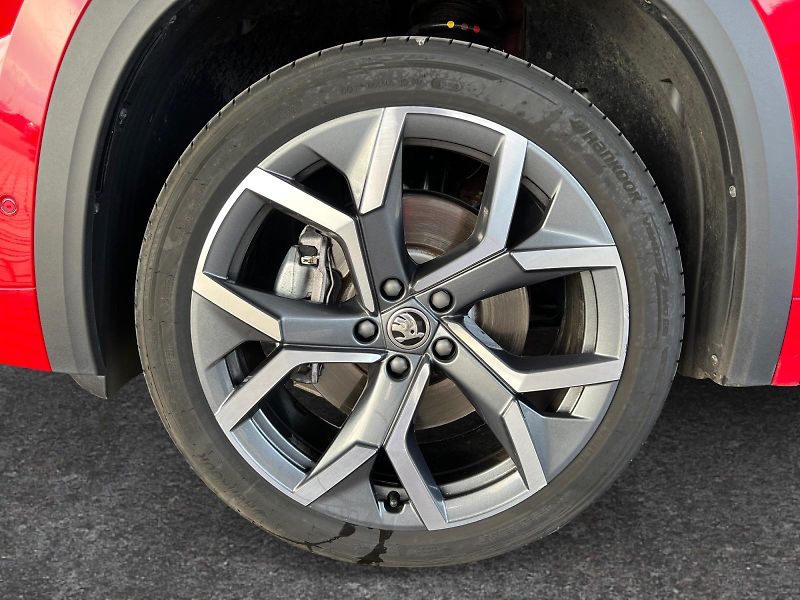 Škoda Kodiaq (2024) SPORTLINE WEBASTO TAŽNÝ DPH - fotka 14 z 37