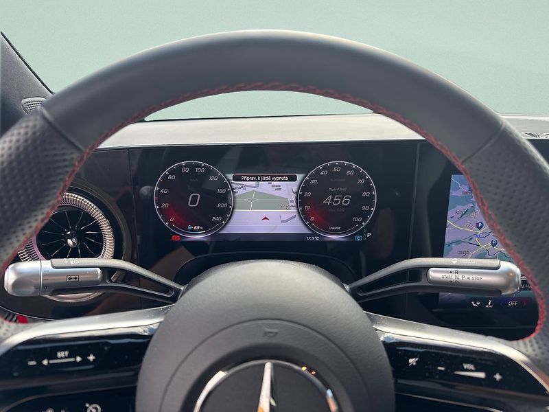 Mercedes-Benz CLA 250+ EQ - fotka 10 z 20