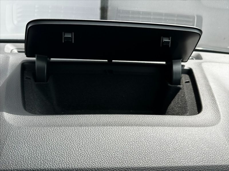 Škoda Karoq 1,6 TDI 85kW STYLE CZ-SERVIS!! - fotka 38 z 42