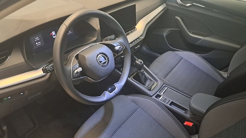 Škoda Octavia (2024) Selection 2.0 TDI 85kW - fotka 11 z 22