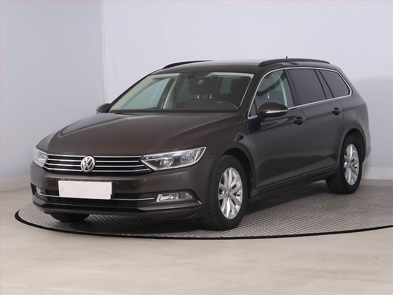Volkswagen Passat (2016) Comfortline 1.6 TDI, Navi - fotka 2 z 19