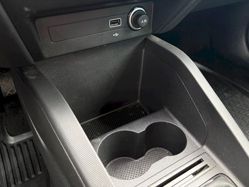Škoda Fabia (2023) Combi 1.0 TSI / 70kW / AMBITIO - fotka 23 z 31