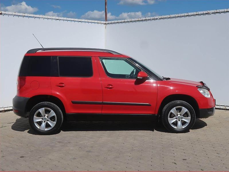 Škoda Yeti (2010) Ambition 1.2 TSI, Serv.kniha - fotka 6 z 16