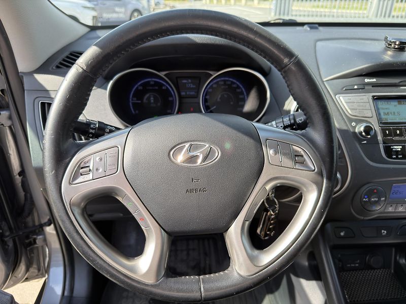 Hyundai ix35 1.7CRDI-85KW,4x KOLA NA ZIMU - fotka 13 z 21