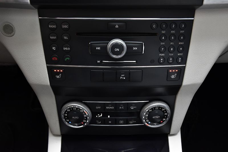 Mercedes-Benz GLK 320 CDi 4MATIC,PANOR,XENON,NAV - fotka 27 z 50