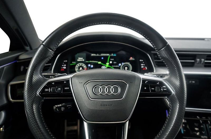 Audi A6 Avant 55 TFSI e quattro S Line Tažné - fotka 13 z 26