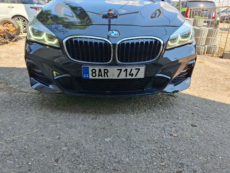 BMW Řada 2 216d AT Gran Tourer - fotka 110 z 112