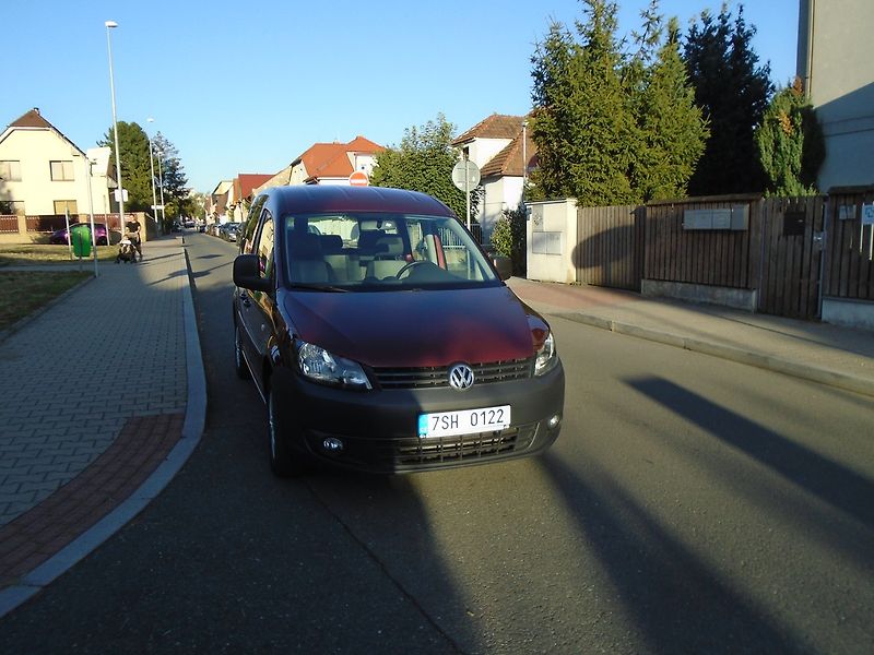 Volkswagen Caddy (2013) 1.6 TDI, 5.Míst ,Klima - fotka 3 z 22