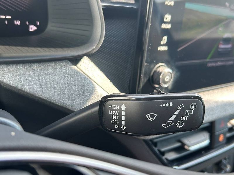 Škoda Kamiq Selection 6MP 1,0TSI - fotka 14 z 23