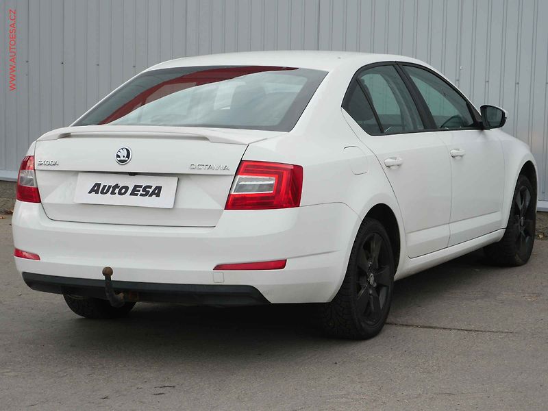 Škoda Octavia (2015) 2.0 TDi, ČR, Ambition - fotka 4 z 20