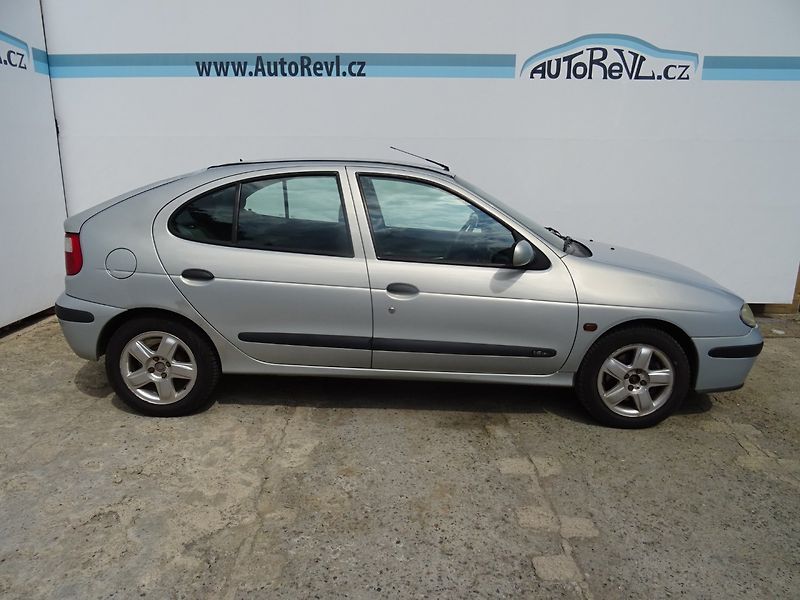 Renault Mégane (2002) 1.6i 16V,79kW,el.okna - fotka 5 z 18