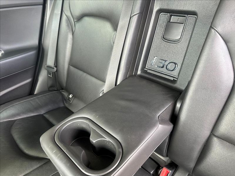Hyundai i30 1,4 17 FB 1,4 T-GDI DCT STYLE - fotka 10 z 27