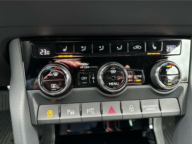 Škoda Karoq Sportline 2,0 TDI 110 kW A7F - fotka 23 z 23