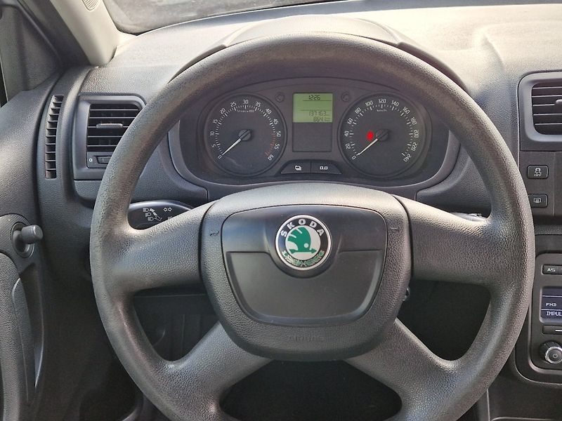 Škoda Fabia (2010) 1,6 TDI 55 Kw Klima - fotka 21 z 28