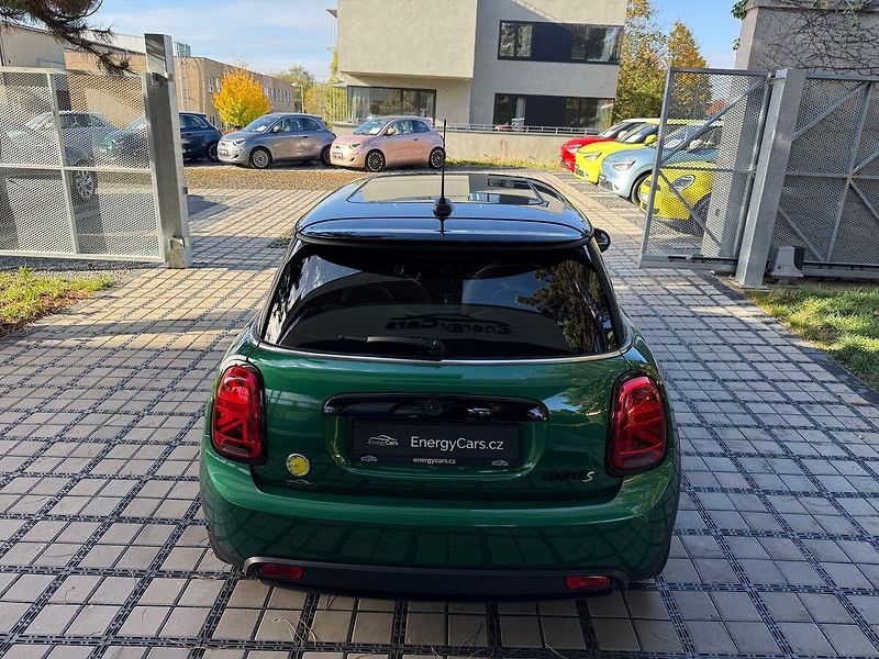 Mini Cooper SE 135kW H&K REZERVACE - fotka 32 z 35