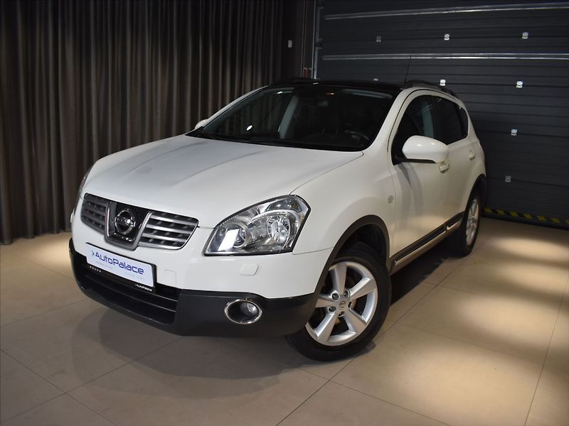 Nissan Qashqai 1,6 Pano,Bezklíč,Bose - fotka 1 z 19